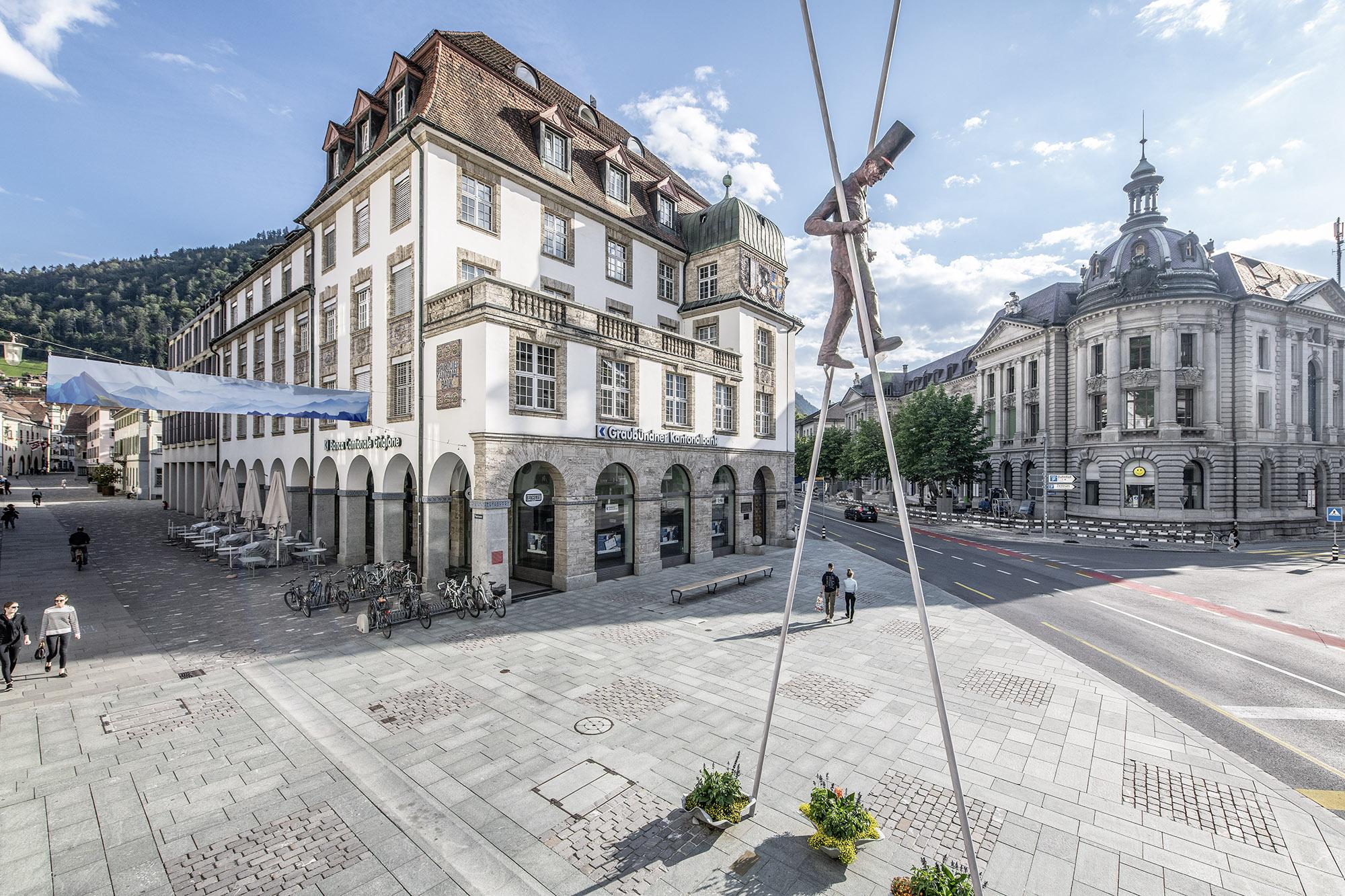 GKB Hauptsitz am Postplatz in Chur